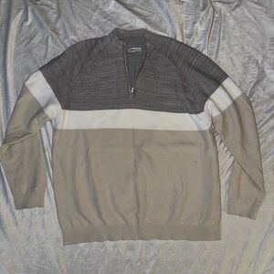 Sonoma Gray and Cream Zip Up Sweater with Ribbed Cuffs